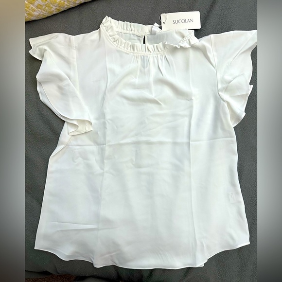 New with tags ruffled Trim Neck Blouse for Women Ruffle Sleeve. White - Picture 1 of 3